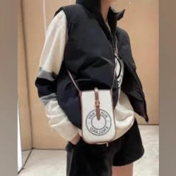 Burberry England sacoche canvas and calf leather crossbody bag Brown/Cre… - Picture 7 of 14